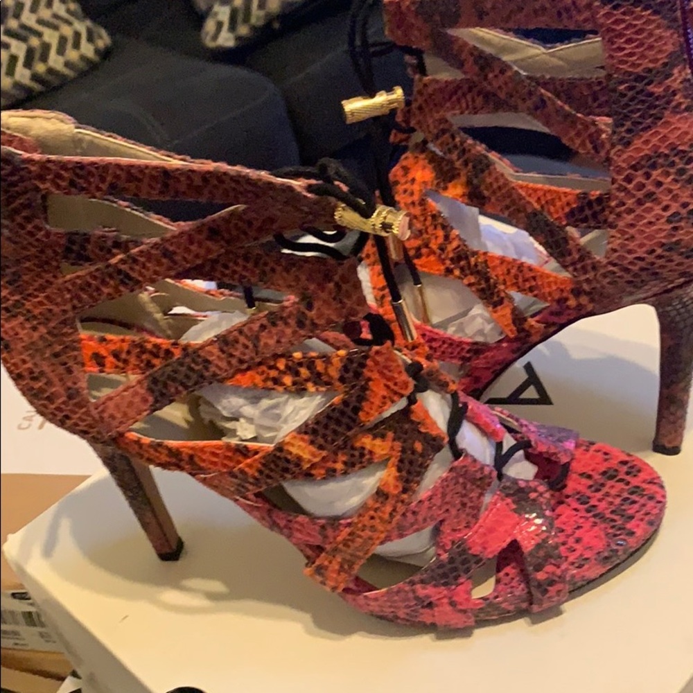 Aldo heels a size 8